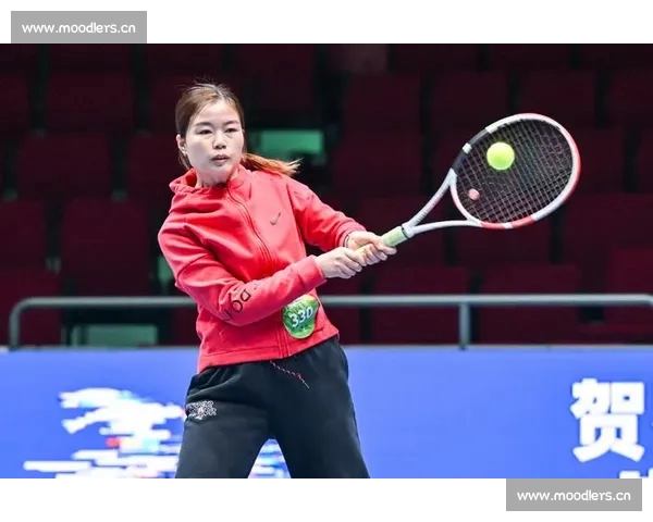 网球赛场激战正酣 世界顶级选手争夺冠军荣誉荣耀